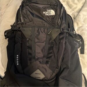Basically new: The North Face Black Recon Daypack